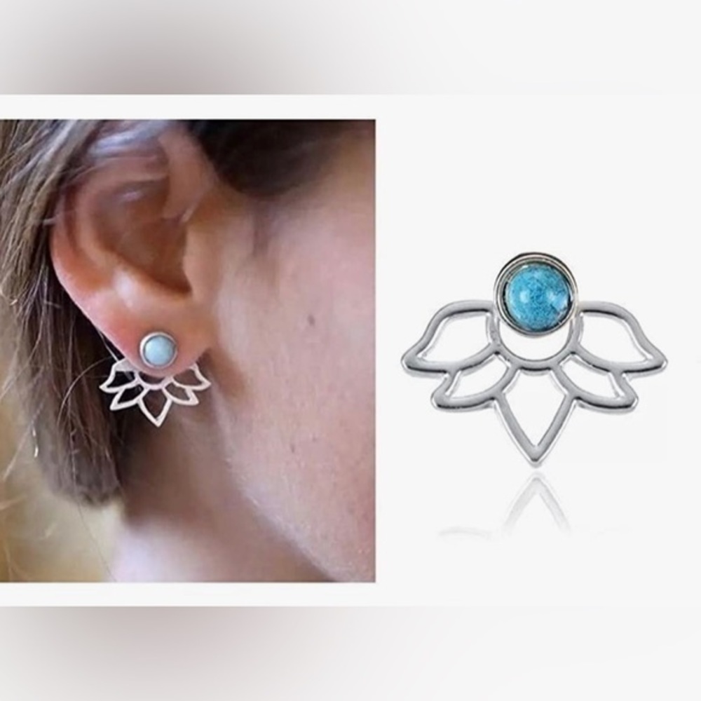 Lotus Earrings 🪷